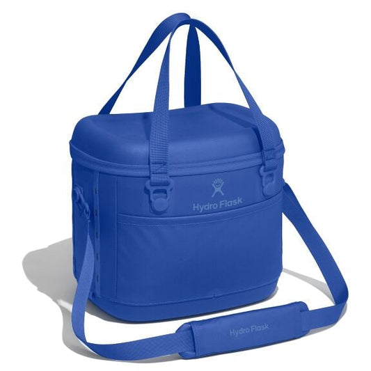 carryouttm-soft-cooler-15-l-b2 12pco382_carryout_cooler_15l_capri_blue_angled_1.jpg