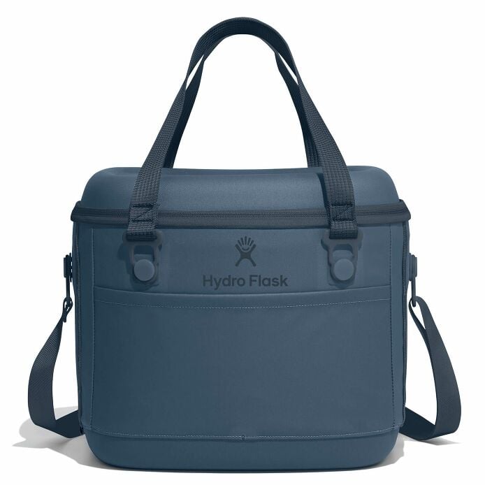 carryouttm-soft-cooler-15-l-b2 12pco384-carryout-cooler-15l-harbor-blue-straight_1.jpg