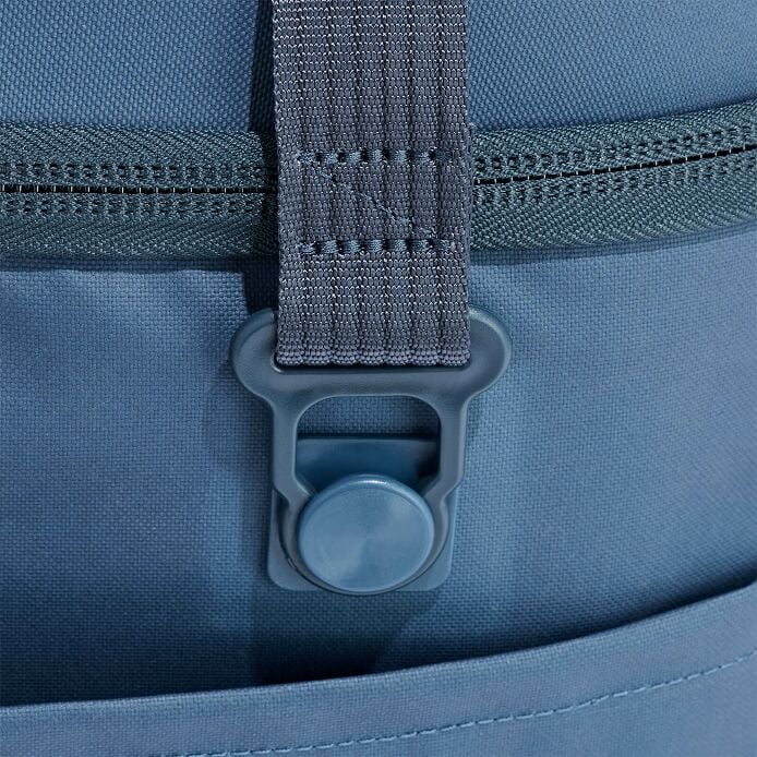 carryouttm-soft-cooler-15-l-b2 250815_hydro_cooler_details_14854_6.jpg