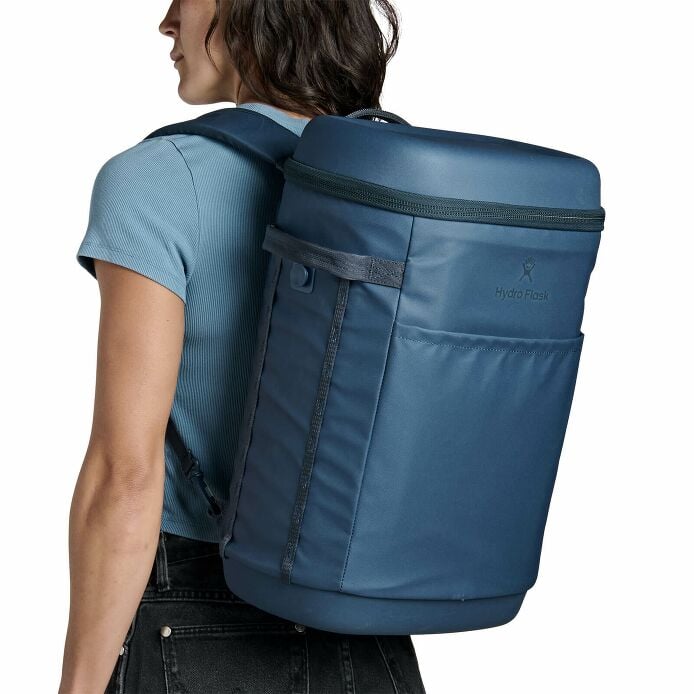 carryouttm-backpack-22-l-l8 250815_hydro_s26_hb_14605_7.jpg