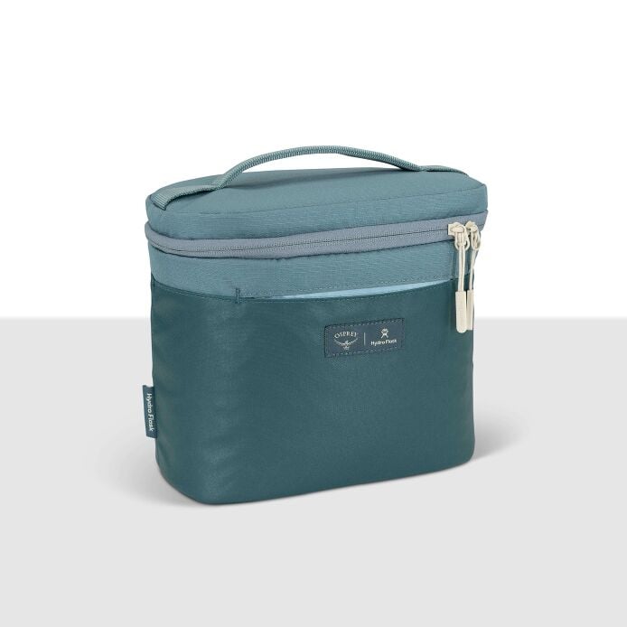 osprey-axis-x-hydro-flask-campus-essentials-bundle-o4 axisxhydroflask_s26_detail1_cascadeblue_10007249_1.jpg