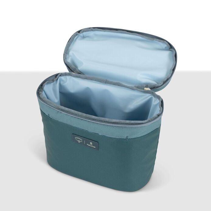 osprey-axis-x-hydro-flask-campus-essentials-bundle-o4 axisxhydroflask_s26_detail2_cascadeblue_10007249_1.jpg