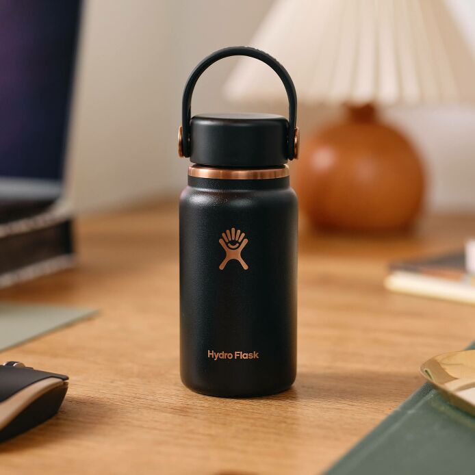 arc-collection-micro-hydro-200-ml-w5 black_-_lifestyle_1.jpeg