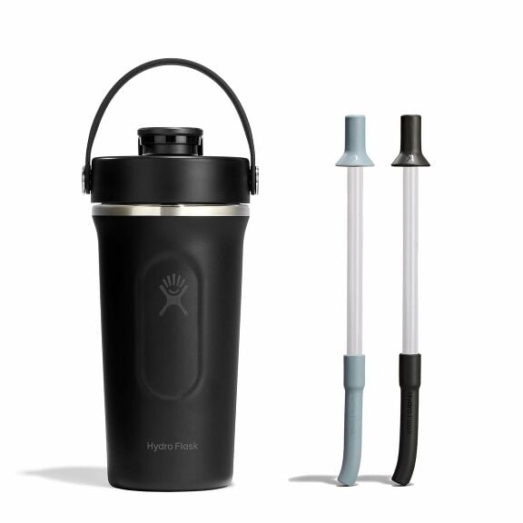 shaker-bottle-and-straw-bundle-l2 group_187_1__1.jpg