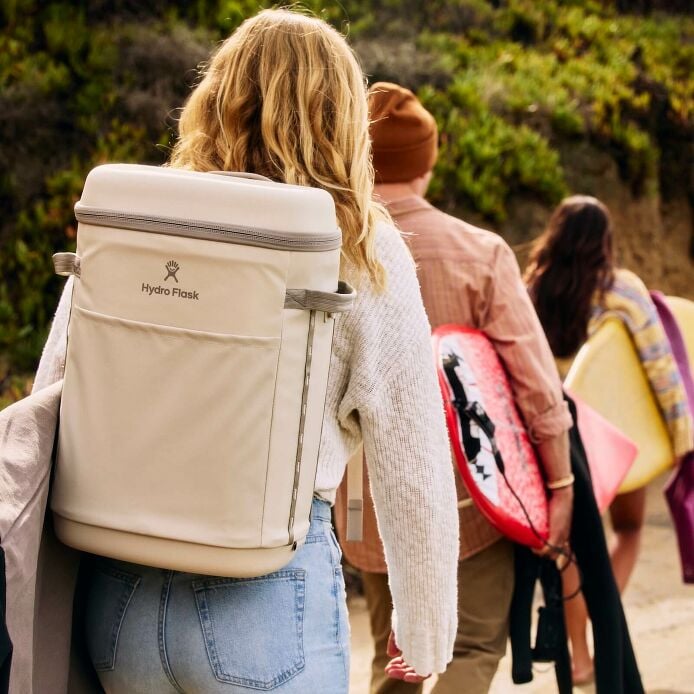 carryouttm-backpack-22-l-l8 hf_carryout_bouwer_d1_l1_torrey_pines_lifestyle_0974_2.jpg