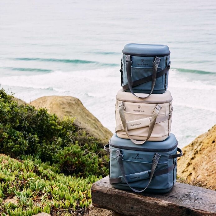carryouttm-soft-cooler-15-l-b2 hf_carryout_bouwer_d1_l1_torrey_pines_still_life_0252_6.jpg