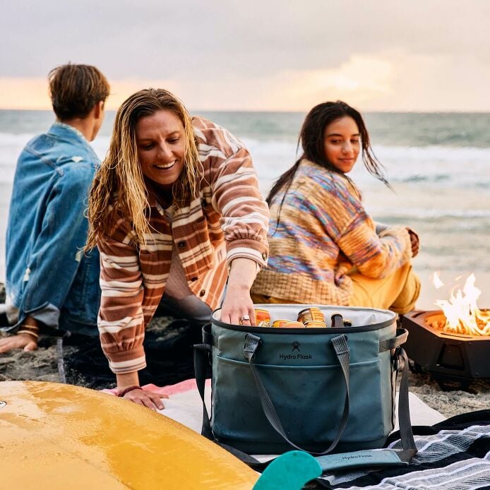 carryouttm-soft-cooler-30-l-b3 hf_carryout_bouwer_d1_l2_stone_steps_6335_2.jpg