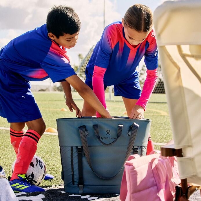 carryouttm-soft-cooler-tote-30-l-a9 hf_carryout_bouwer_d2_l2_parking_soccer_2454_1_1.jpg
