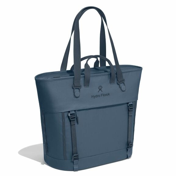 carryouttm-soft-cooler-tote-30-l-a9 maxiit384-carryout-tote-30l-harbor-blue-angled_1_1.jpg