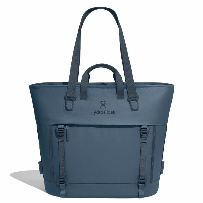 carryouttm-soft-cooler-tote-30-l-a9 maxiit384-carryout-tote-30l-harbor-blue-straight.jpg